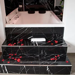 Cs Luxury House , Lido di Ostia Italia