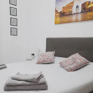 Rosina's Flat , Palermo Italia